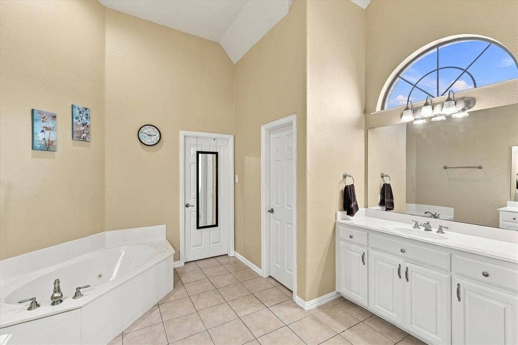 7223 Native Oak Lane, Irving, TX 75063 7223 Native Oak Lane, Irving, TX 75063