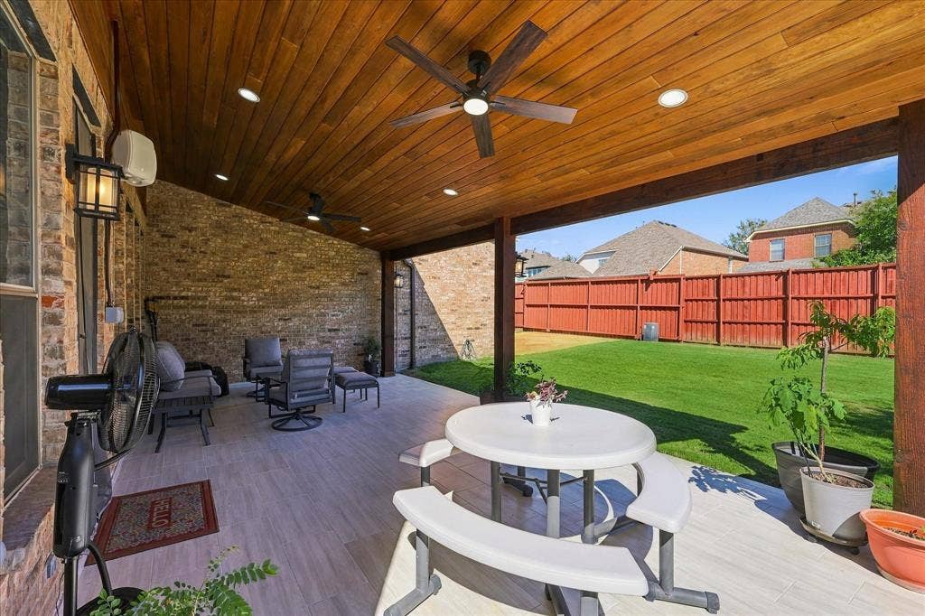 7223 Native Oak Lane, Irving, TX 75063 7223 Native Oak Lane, Irving, TX 75063