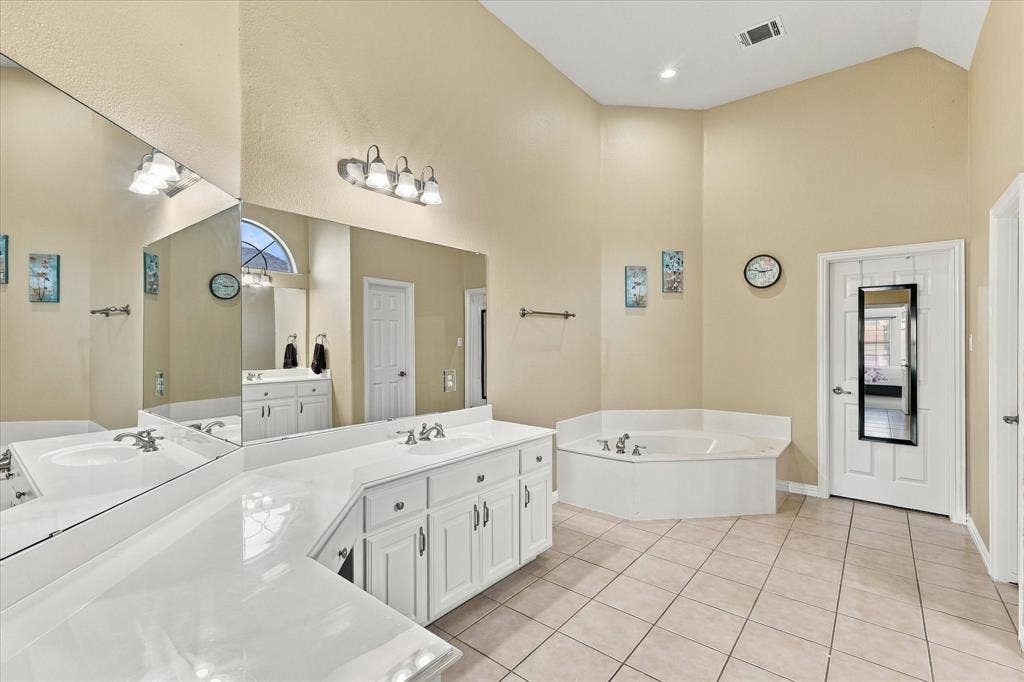 7223 Native Oak Lane, Irving, TX 75063 7223 Native Oak Lane, Irving, TX 75063