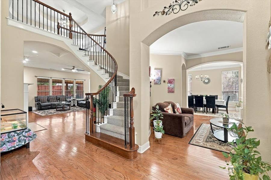 Property photo for 7223 Native Oak Lane, Irving, TX
