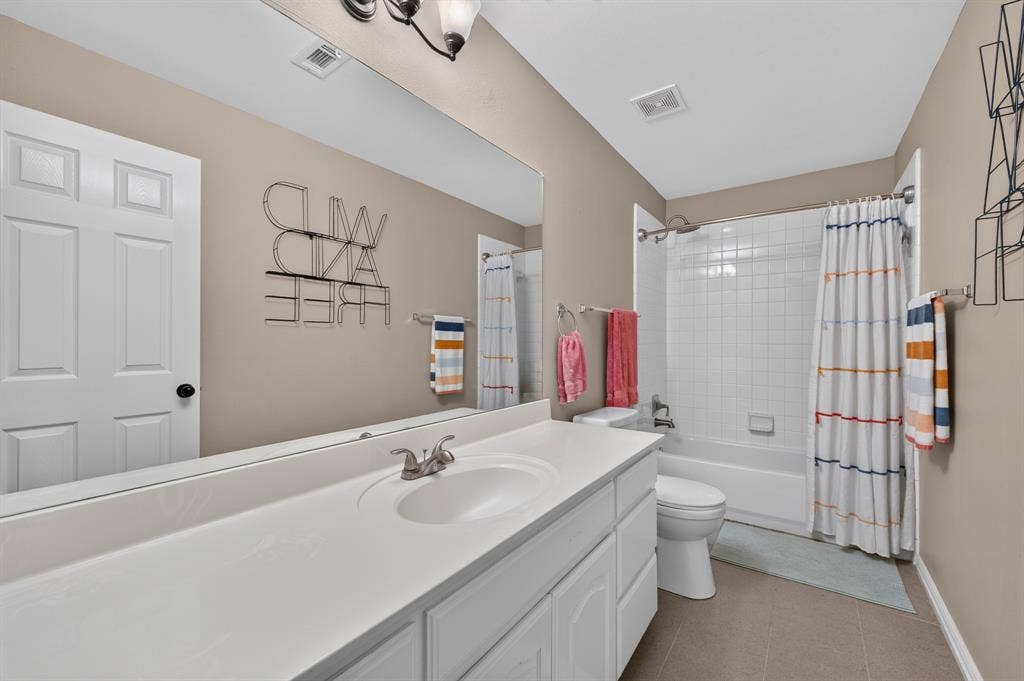 2039 Camelot Drive, Lewisville, TX 75067 2039 Camelot Drive, Lewisville, TX 75067