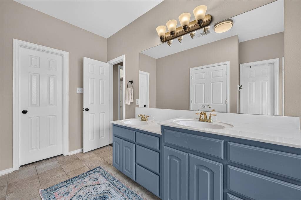 2039 Camelot Drive, Lewisville, TX 75067 2039 Camelot Drive, Lewisville, TX 75067