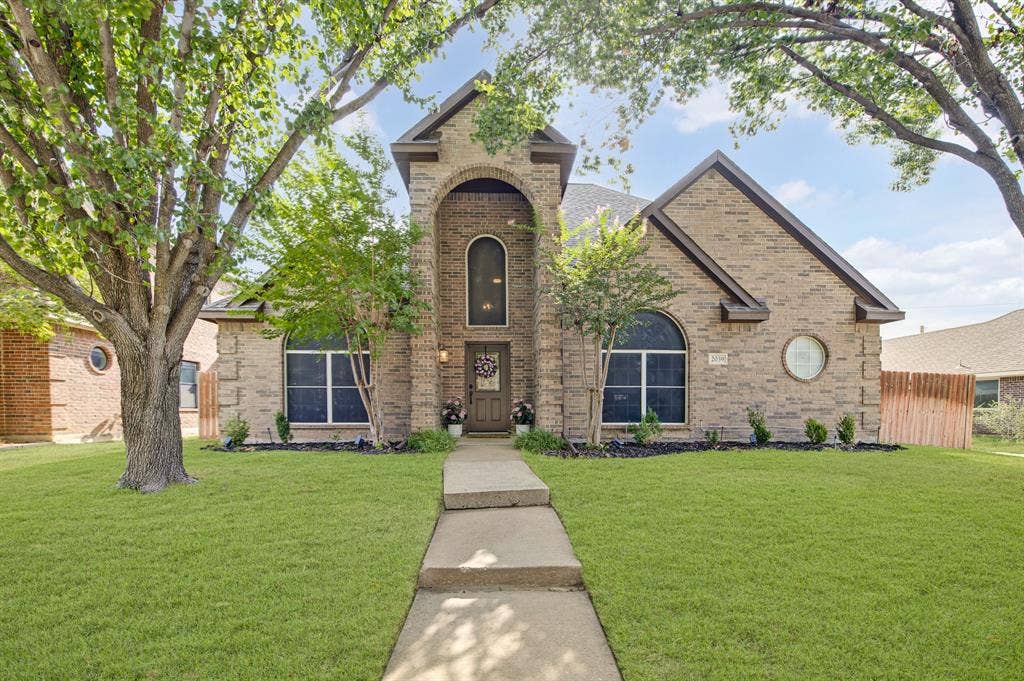 2039 Camelot Drive, Lewisville, TX 75067 2039 Camelot Drive, Lewisville, TX 75067