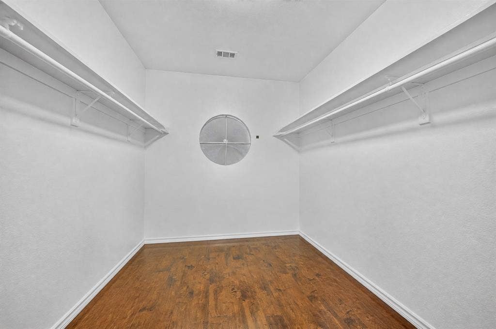 2039 Camelot Drive, Lewisville, TX 75067 2039 Camelot Drive, Lewisville, TX 75067