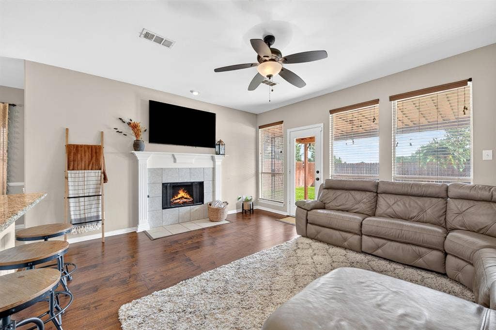 2039 Camelot Drive, Lewisville, TX 75067 2039 Camelot Drive, Lewisville, TX 75067