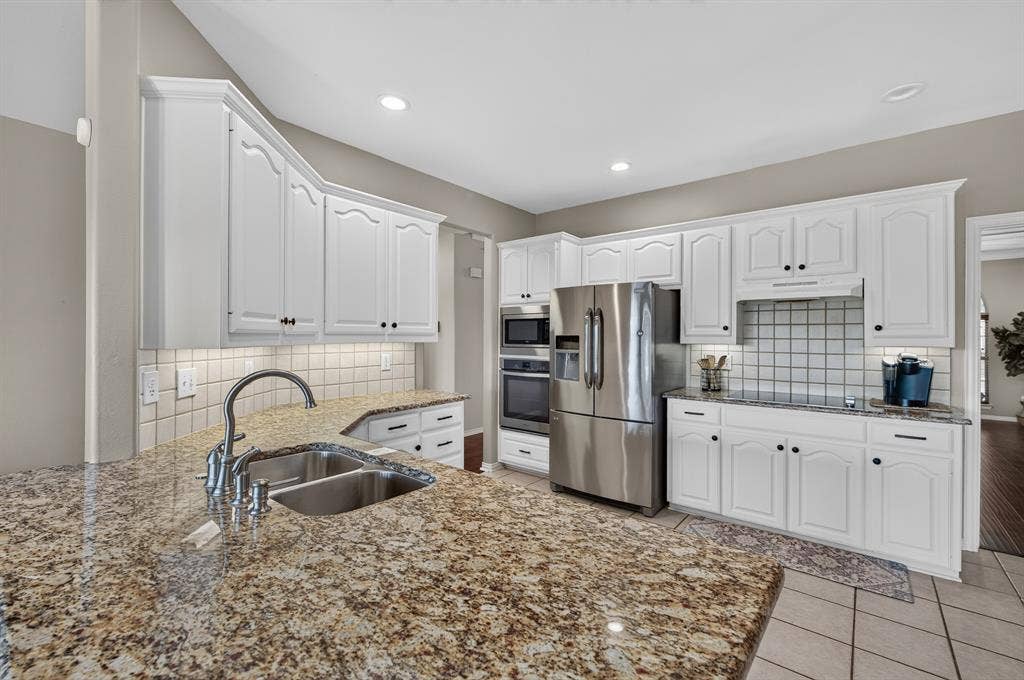2039 Camelot Drive, Lewisville, TX 75067 2039 Camelot Drive, Lewisville, TX 75067