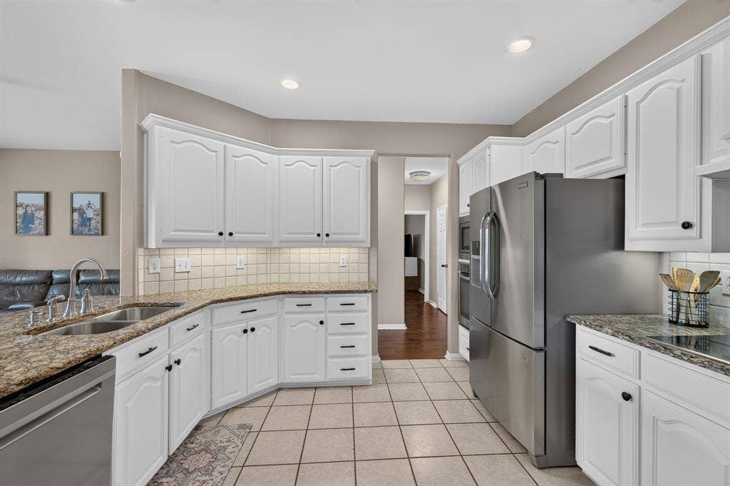 2039 Camelot Drive, Lewisville, TX 75067 2039 Camelot Drive, Lewisville, TX 75067