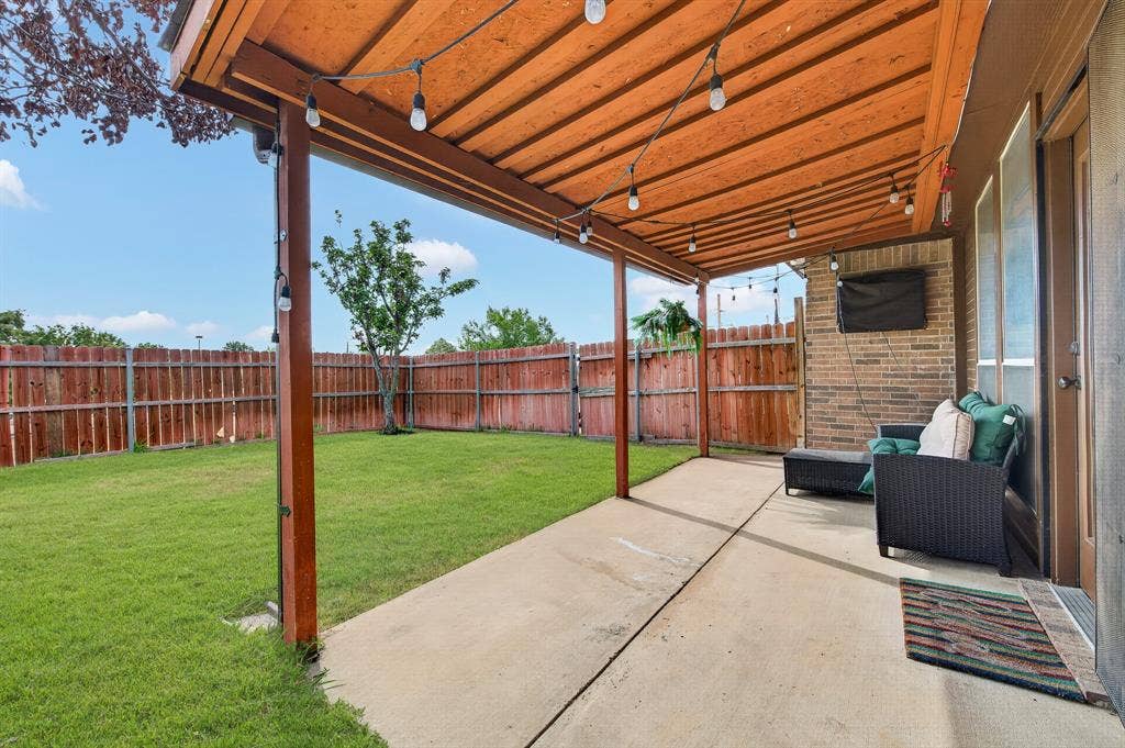 2039 Camelot Drive, Lewisville, TX 75067 2039 Camelot Drive, Lewisville, TX 75067