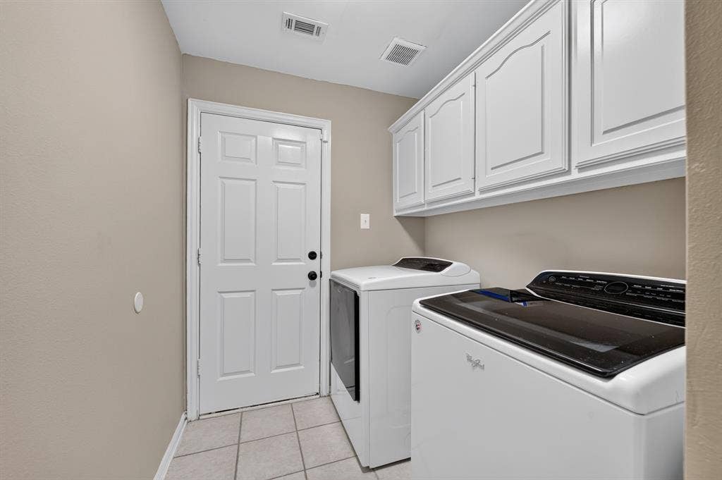 2039 Camelot Drive, Lewisville, TX 75067 2039 Camelot Drive, Lewisville, TX 75067