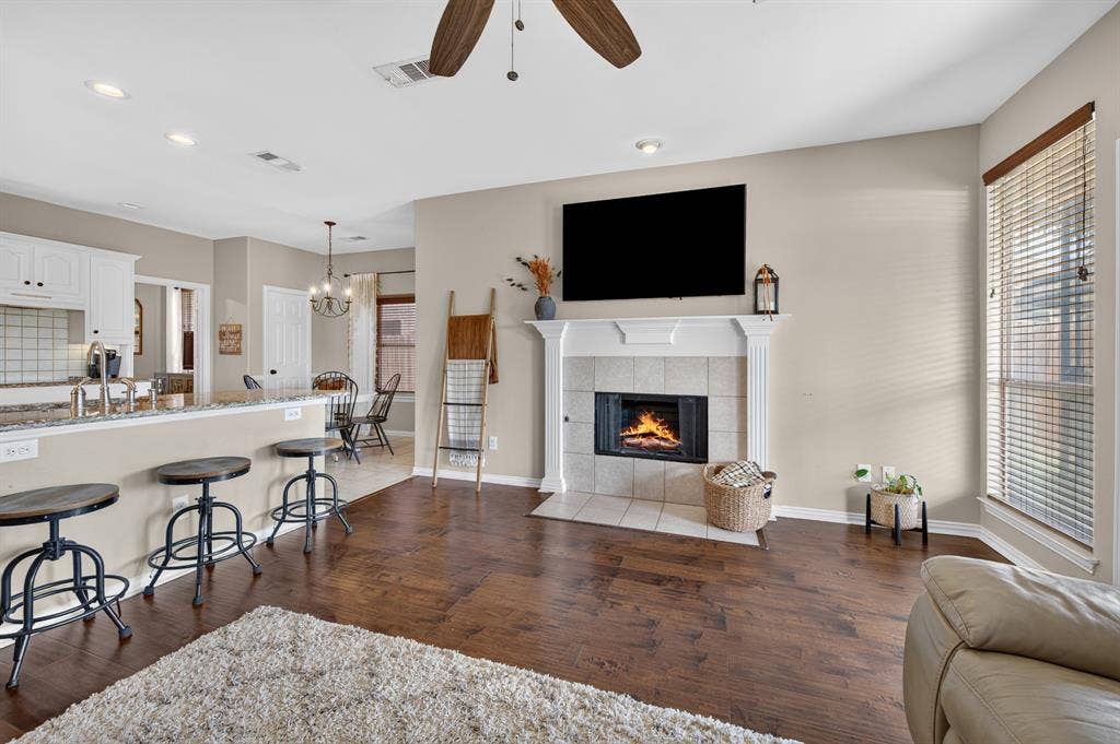 2039 Camelot Drive, Lewisville, TX 75067 2039 Camelot Drive, Lewisville, TX 75067