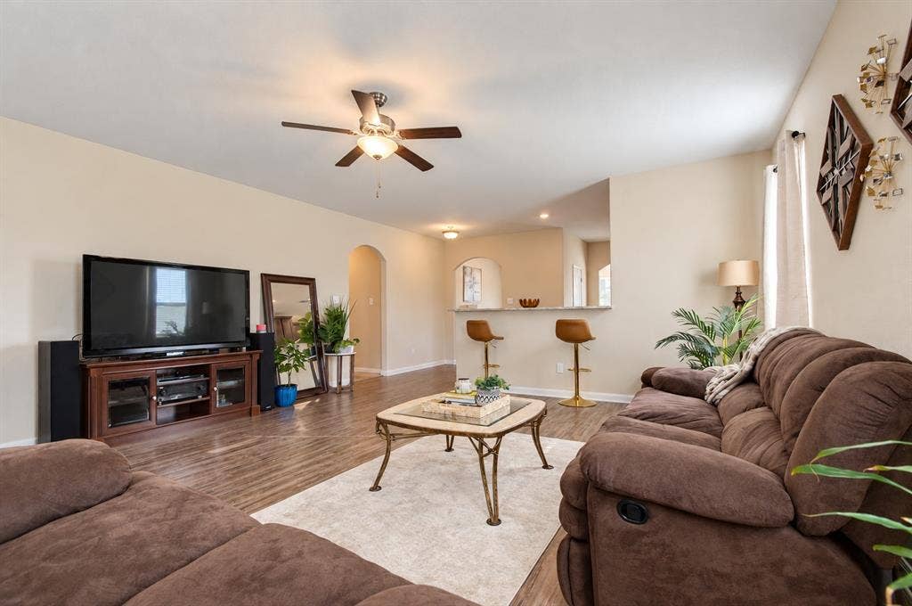 717 Lansman Trail, Denton, TX 76207