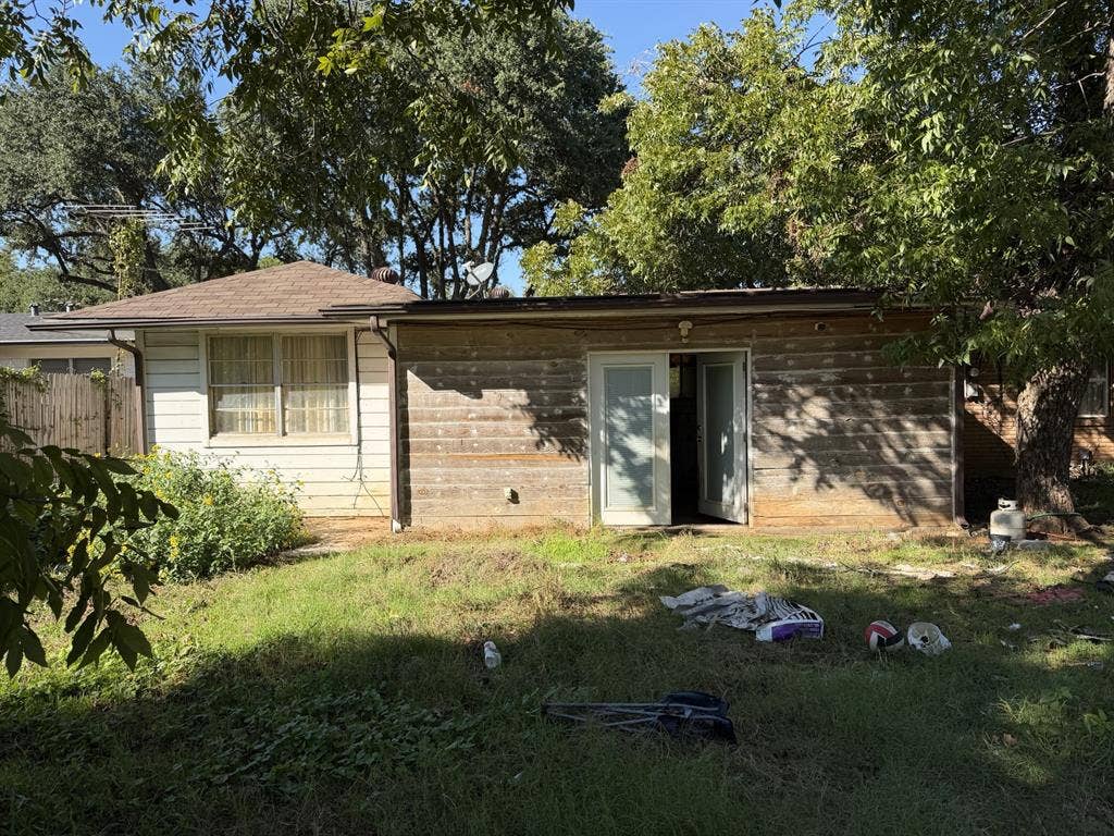 1202 W Tucker Boulevard, Arlington, TX 76013