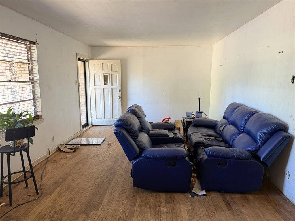 1202 W Tucker Boulevard, Arlington, TX 76013