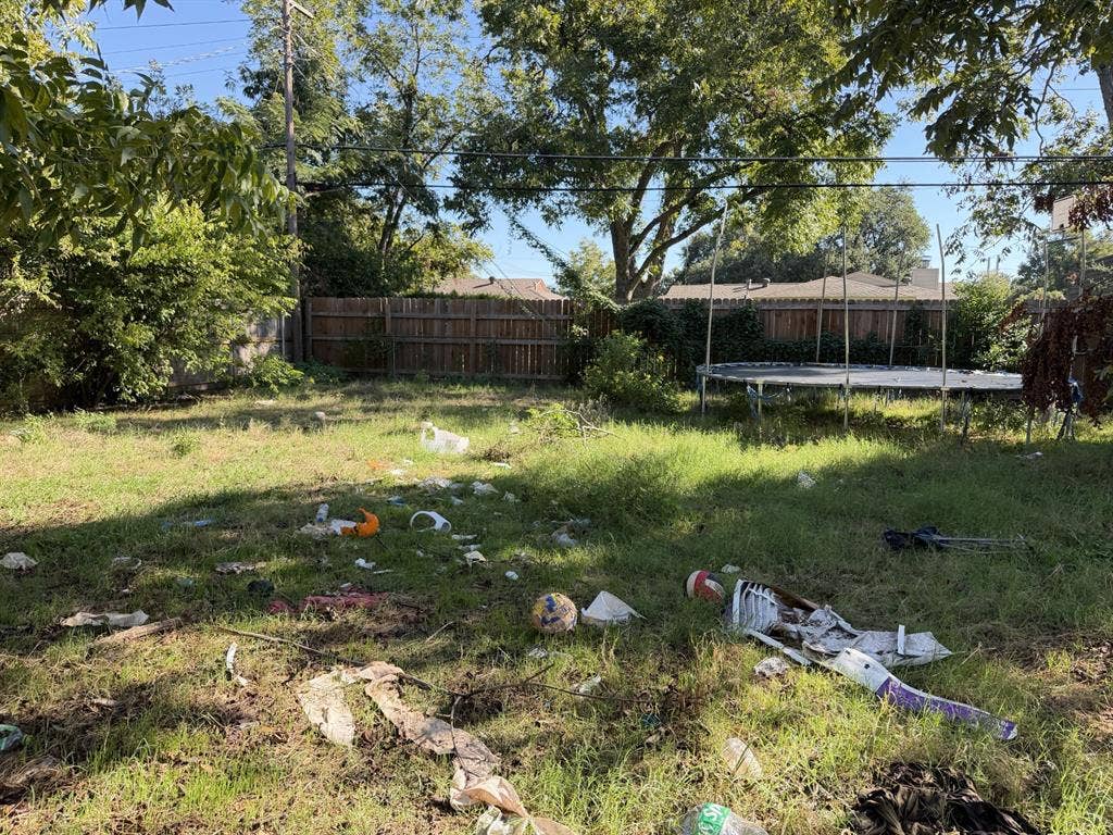 1202 W Tucker Boulevard, Arlington, TX 76013