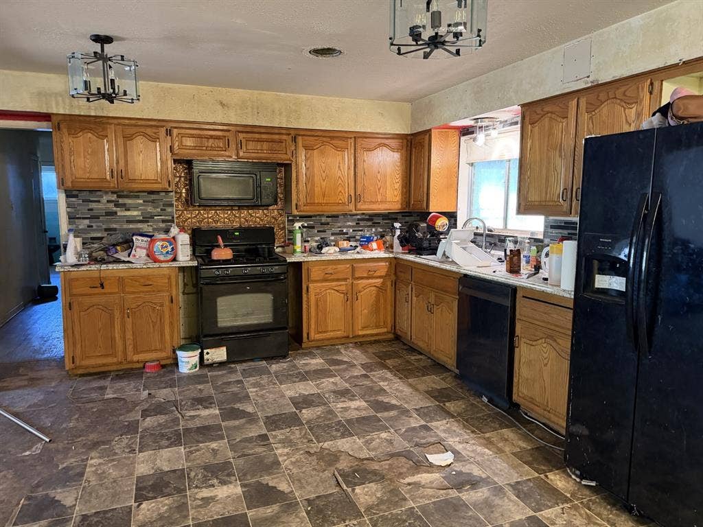 1202 W Tucker Boulevard, Arlington, TX 76013