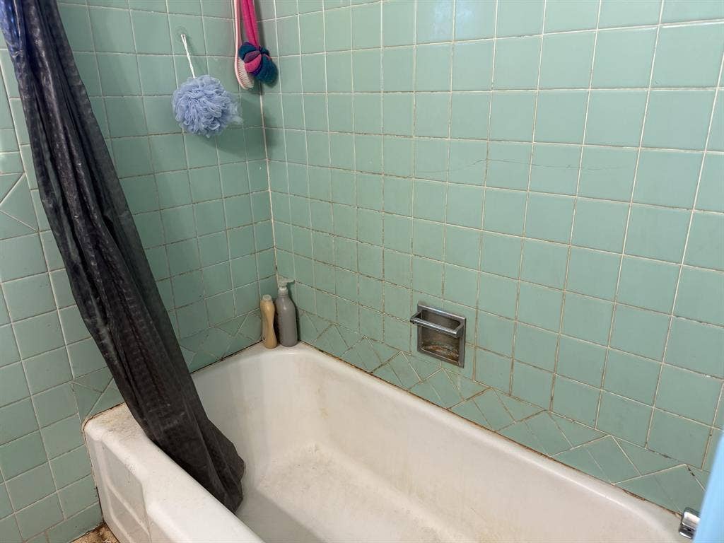 1202 W Tucker Boulevard, Arlington, TX 76013