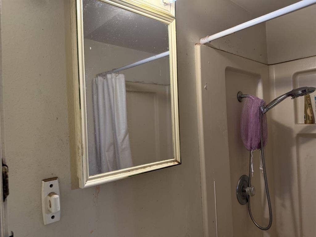 1202 W Tucker Boulevard, Arlington, TX 76013