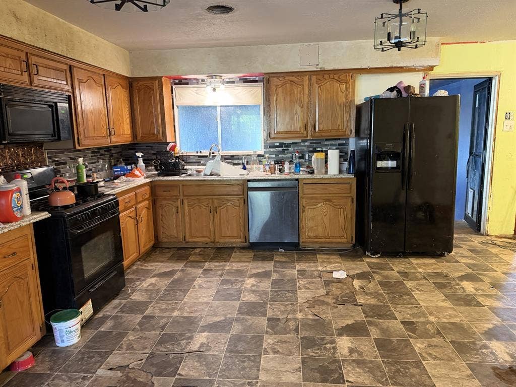 1202 W Tucker Boulevard, Arlington, TX 76013
