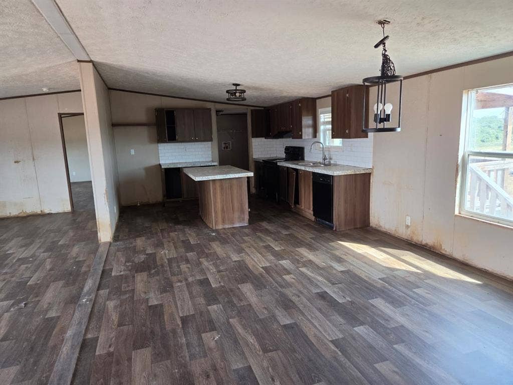 359 County Road 4791, Boyd, TX 76023