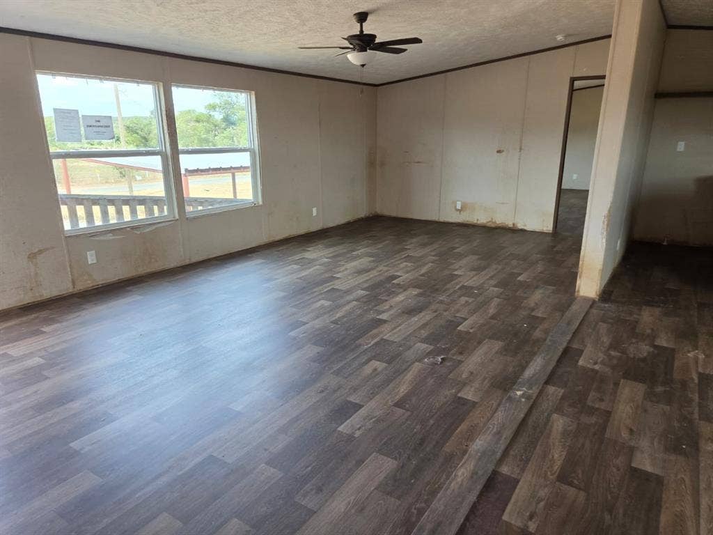 359 County Road 4791, Boyd, TX 76023