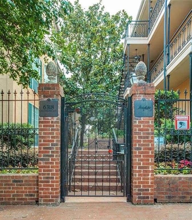 Main entrance to the condo complex on Richmond Avenue