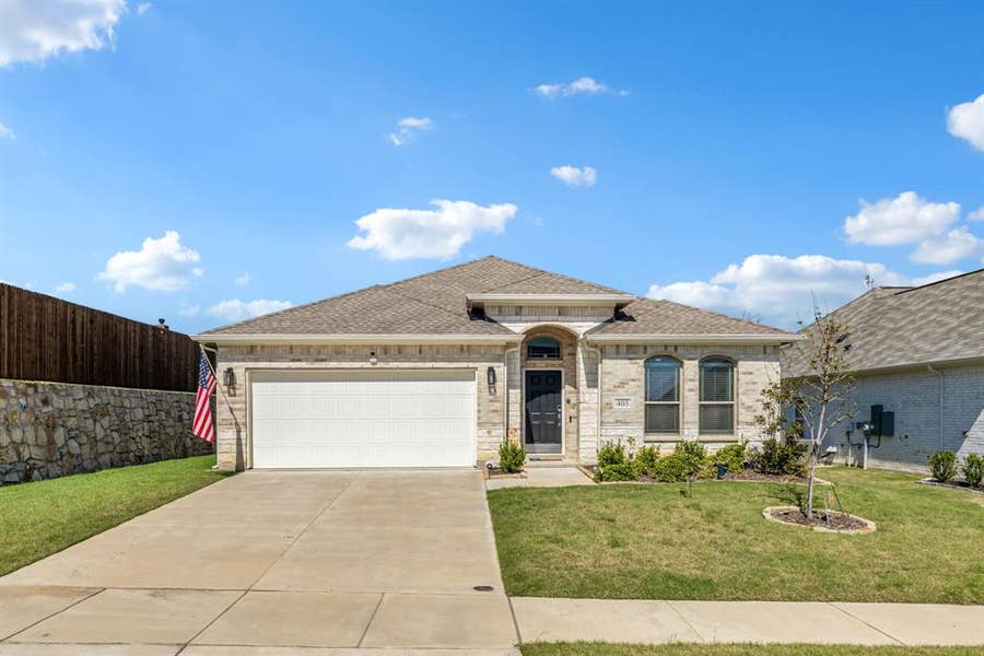 Property photo for 403 Heritage Grove Road, Blue Ridge, TX
