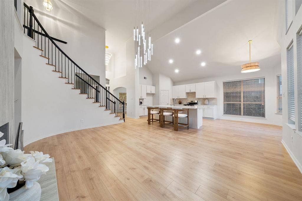 1005 Raspberry Lane, DeSoto, TX 75115