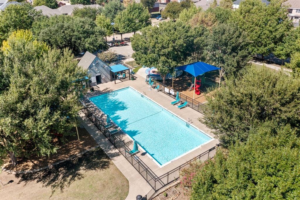 1005 Raspberry Lane, DeSoto, TX 75115