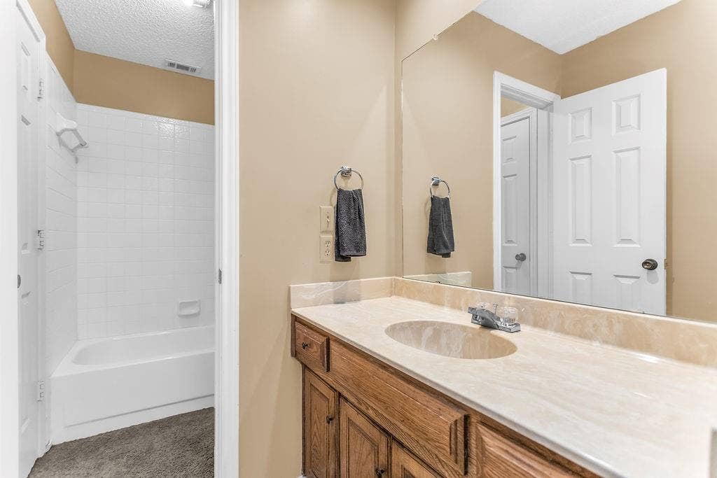 2535 Lake Bend Terrace, Carrollton, TX 75006 2535 Lake Bend Terrace, Carrollton, TX 75006
