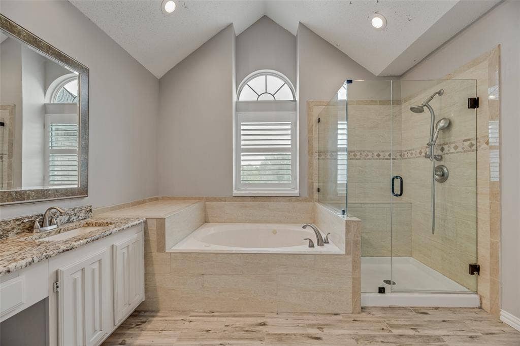 Vaulted ceiling with recessed lighting