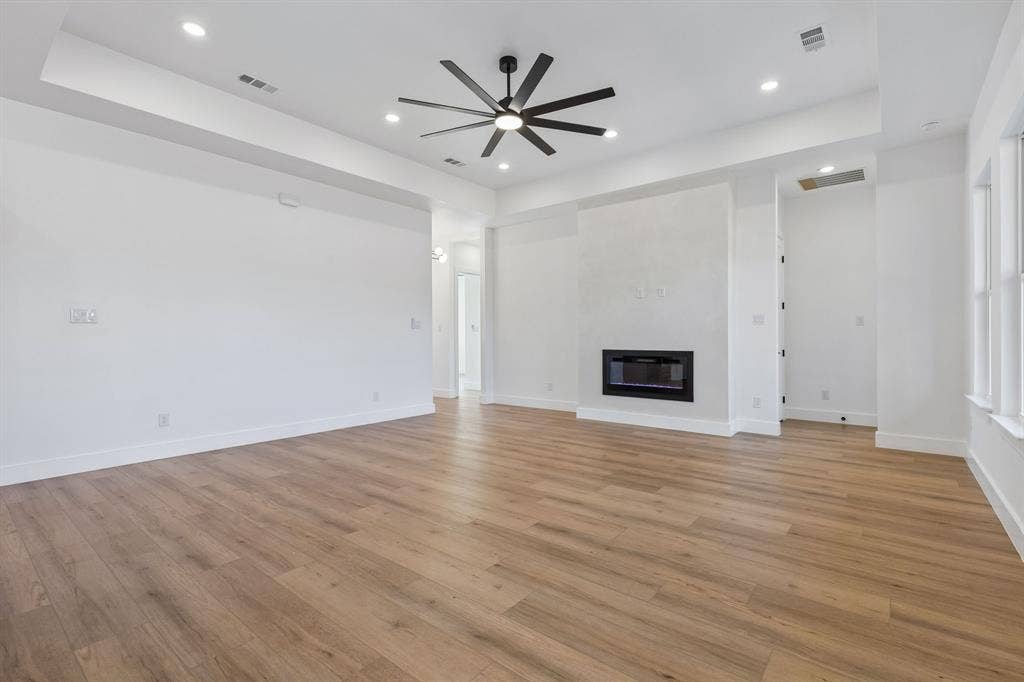 921 Woodcrest Drive, Lancaster, TX 75134 921 Woodcrest Drive, Lancaster, TX 75134
