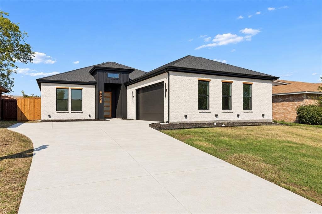 921 Woodcrest Drive, Lancaster, TX 75134 921 Woodcrest Drive, Lancaster, TX 75134
