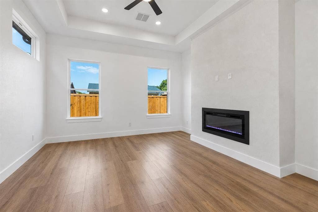 921 Woodcrest Drive, Lancaster, TX 75134 921 Woodcrest Drive, Lancaster, TX 75134