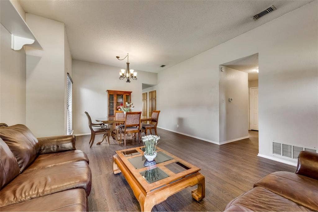 2616 Widgeon Way, Mesquite, TX 75181 2616 Widgeon Way, Mesquite, TX 75181