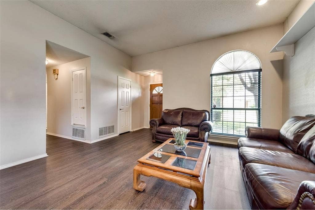 2616 Widgeon Way, Mesquite, TX 75181 2616 Widgeon Way, Mesquite, TX 75181