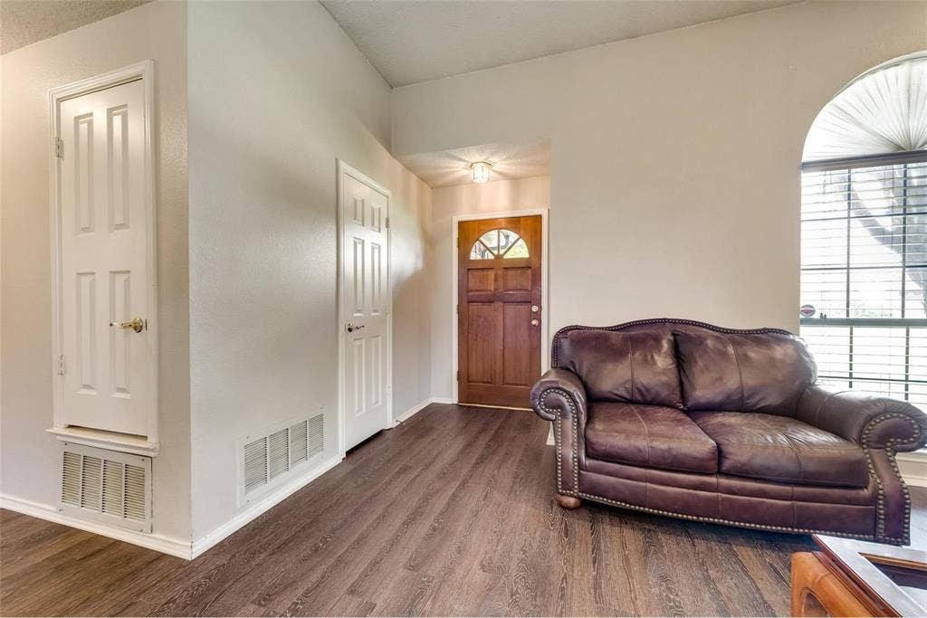 2616 Widgeon Way, Mesquite, TX 75181 2616 Widgeon Way, Mesquite, TX 75181
