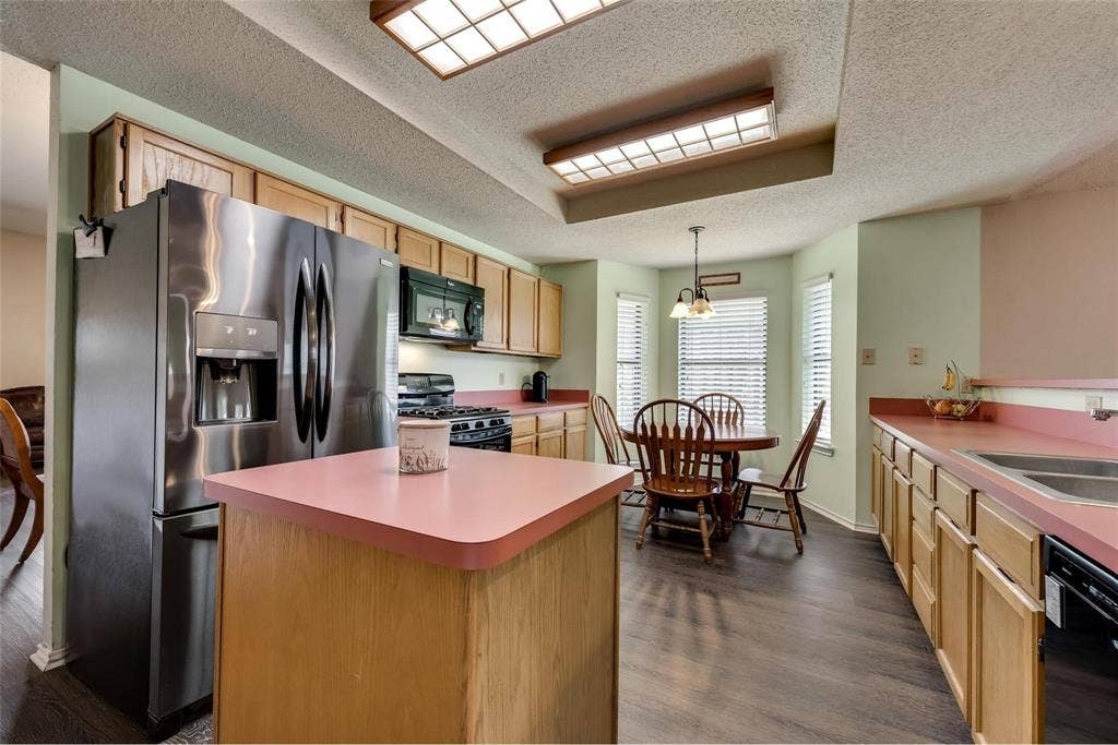 2616 Widgeon Way, Mesquite, TX 75181 2616 Widgeon Way, Mesquite, TX 75181