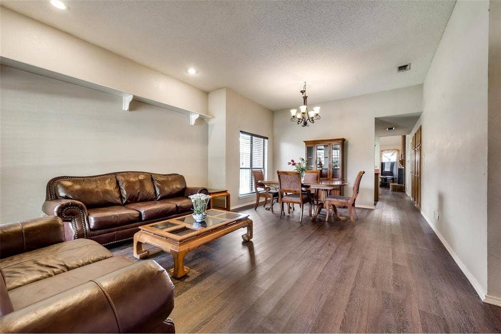 2616 Widgeon Way, Mesquite, TX 75181 2616 Widgeon Way, Mesquite, TX 75181