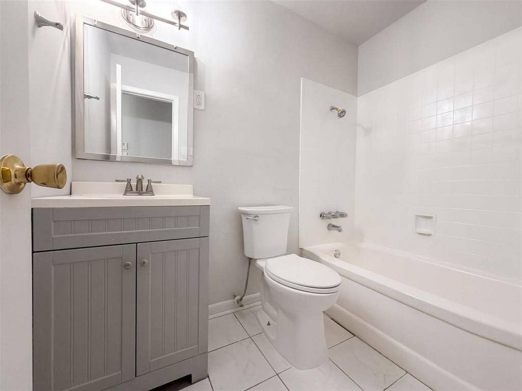 2331 Royal Drive, Garland, TX 75041 2331 Royal Drive, Garland, TX 75041