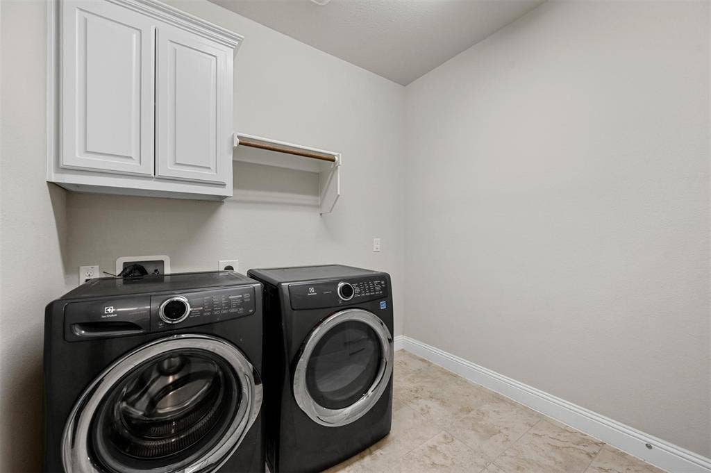 14336 Gatewood Lane, Frisco, TX 75035 main launry