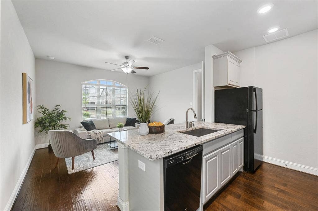 14336 Gatewood Lane, Frisco, TX 75035 Generational suite 2nd kitchen
