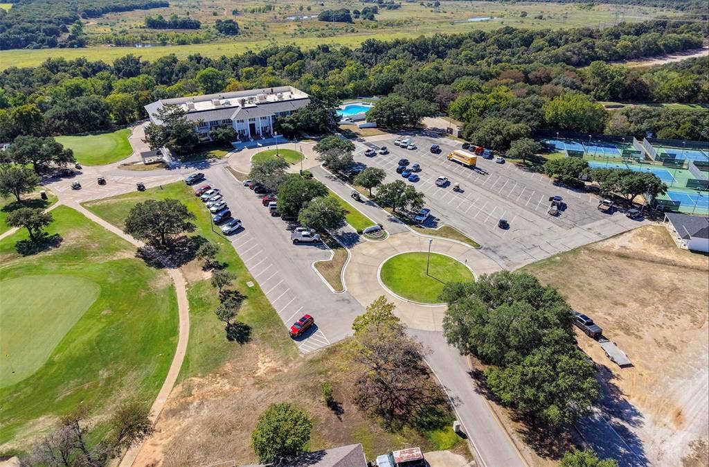 2513 Buckskin Drive, Granbury, TX 76049 2513 Buckskin Drive, Granbury, TX 76049
