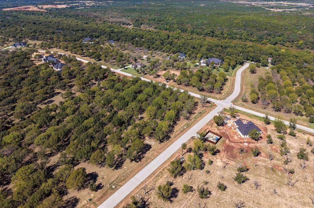 2513 Buckskin Drive, Granbury, TX 76049 2513 Buckskin Drive, Granbury, TX 76049