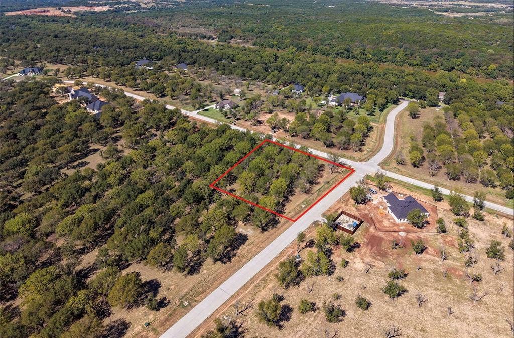 2513 Buckskin Drive, Granbury, TX 76049 2513 Buckskin Drive, Granbury, TX 76049