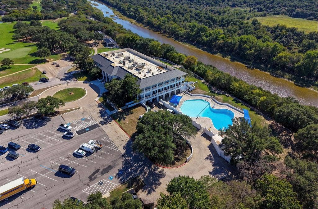 2513 Buckskin Drive, Granbury, TX 76049 2513 Buckskin Drive, Granbury, TX 76049