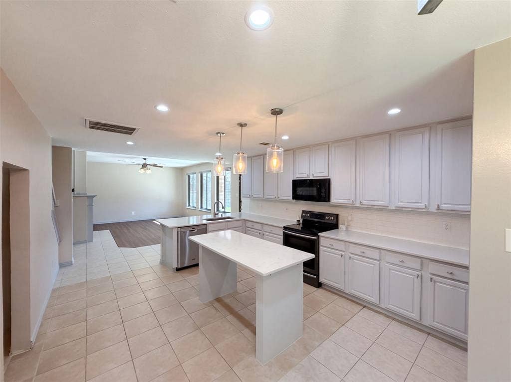4412 Cedar Valley Drive, Plano, TX 75024 4412 Cedar Valley Drive, Plano, TX 75024