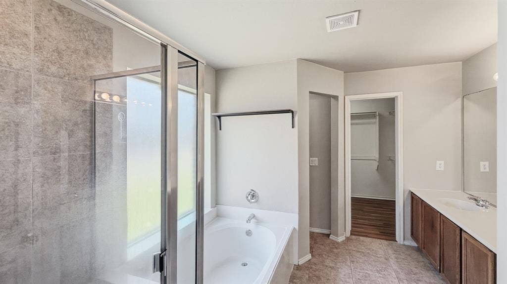 1029 Abigail Drive, Arlington, TX 76002 1029 Abigail Drive, Arlington, TX 76002