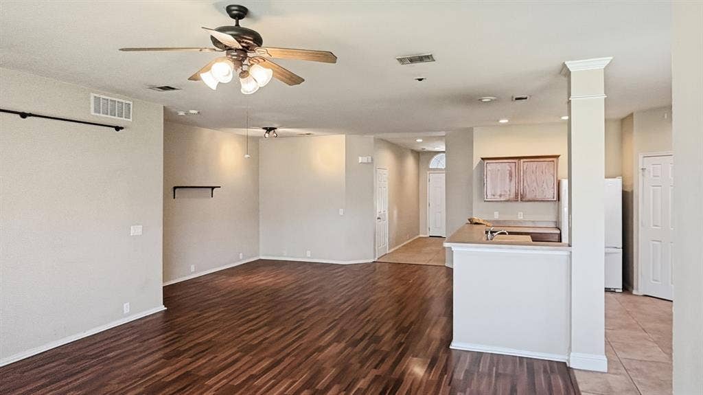 1029 Abigail Drive, Arlington, TX 76002 1029 Abigail Drive, Arlington, TX 76002