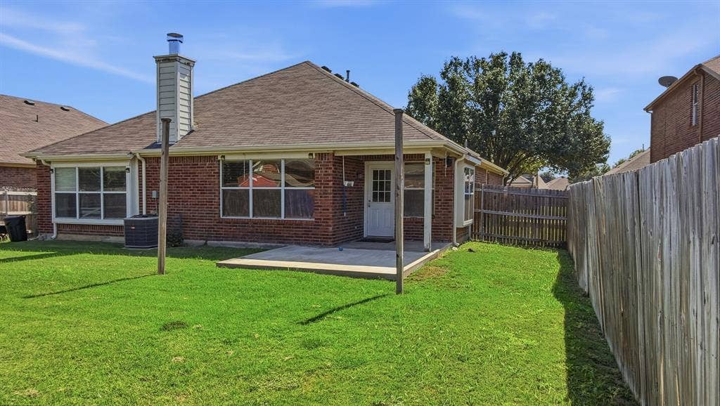 1029 Abigail Drive, Arlington, TX 76002 1029 Abigail Drive, Arlington, TX 76002