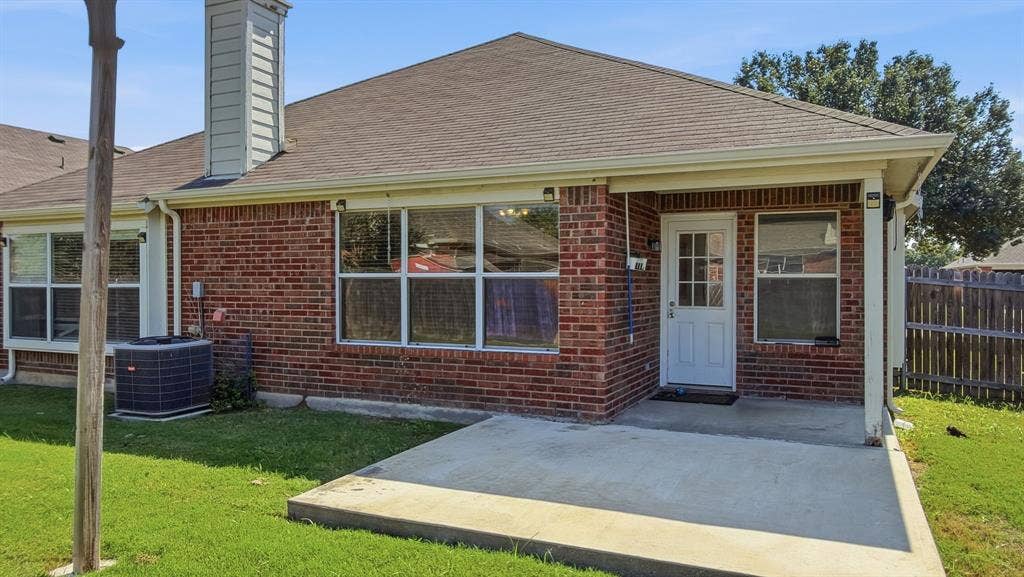 1029 Abigail Drive, Arlington, TX 76002 1029 Abigail Drive, Arlington, TX 76002